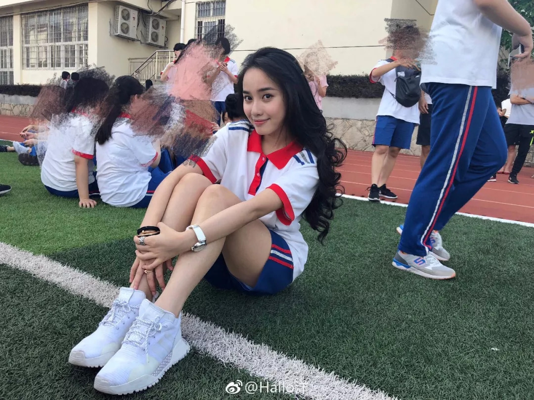 2025新奥正版全年免费资料_: 新的见解与想法，是否会转变我们的观点？